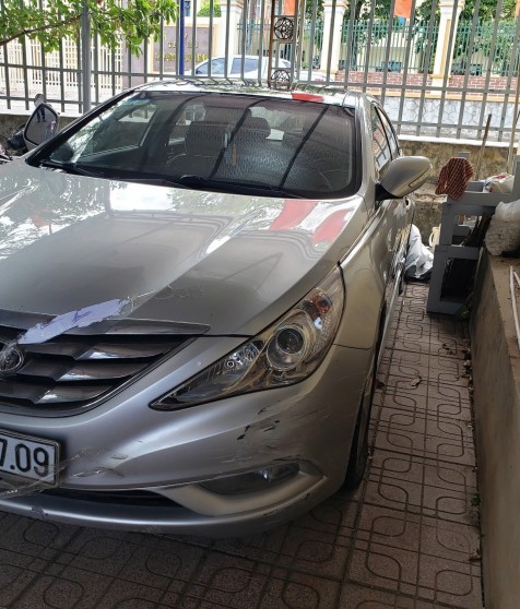 XE HYUNDAI SONATA BKS 73A-007.09 (đấu giá lần 4)